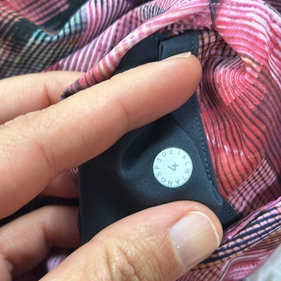 Lululemon Spring Break Away Short *4-way Stretch 3" Sun Dazed Multi Pink - Picture 3 of 7